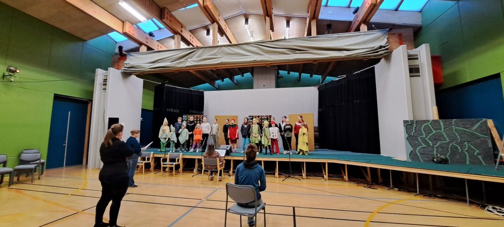 Ný heimasíða, afmæli og árshátíð