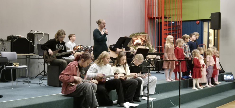 JÓLATÓNLEIKAR STÓRUTJARNASKÓLA