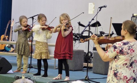 Vortónleikar og bókaútgáfa